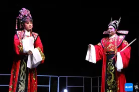 海南省歌舞团“送戏下乡”演出受热捧图片