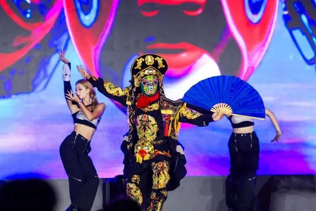 就今天！巅峰日夜狂欢开启！