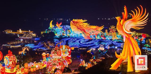 华灯映世 光耀盐都——写在第32届自贡国际恐龙灯会正式亮灯之际