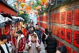 春节假期重庆文旅迎来“开门红”！旅游综合收入261.62亿元，这些地方火出圈→图片