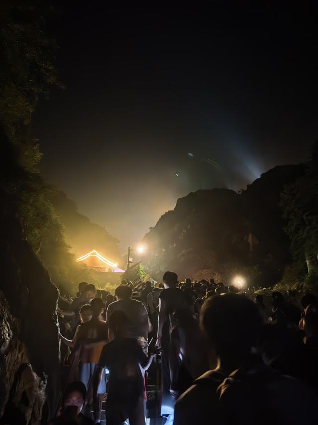 潮声丨月亮走我也走，夜爬中的别样风景