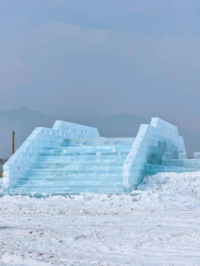 别问冷不冷，就问明天10点哈素海你到不到！冬捕、温泉、美食这里全！都！有！