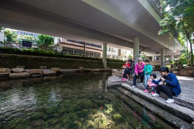在东濠涌，赴一场与流水和清风的约会