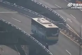 全城寻找这位奔跑的小姐姐！图片
