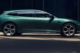 哪吒汽车被曝断网，买车像买手机还行吗｜热财经图片