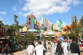“疯狂动物城”开幕一周年，上海迪士尼乐园全年游客量高达1400万图片