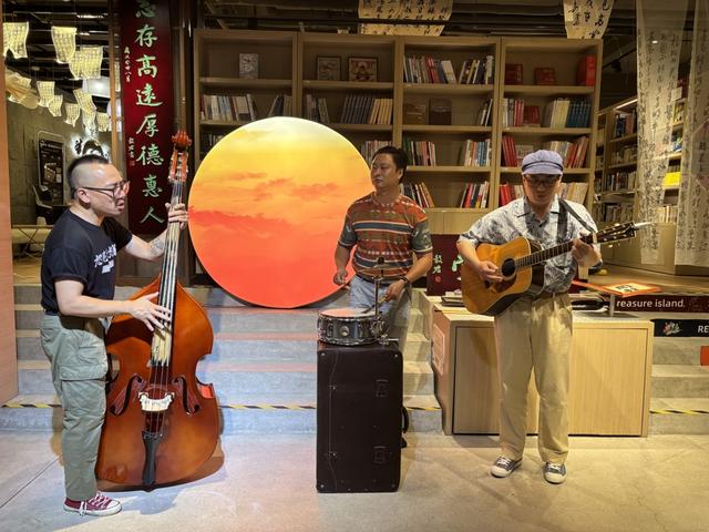 消费场景“向上突破”，魔都城市露台焕新登场，点亮夏夜生活