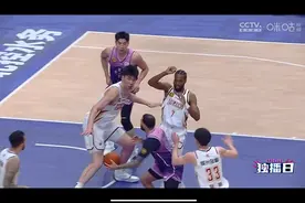 约克命中10个三分空砍48分，浙江稠州金租男篮客场加时赛不敌北控图片