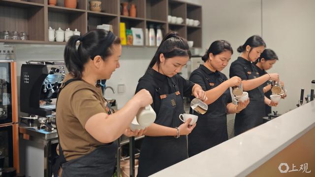 元阳县：一条山路何以撬动全域经济