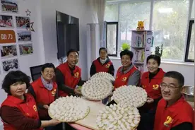 记者节来临，记者陪孩子们过一个愉快的周末图片