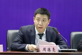 散落的图纸里有他的靓城梦想——追记随州市自然资源和规划局总工程师周德亮图片