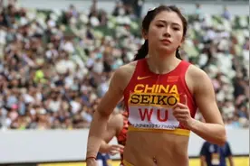 12秒80刷新赛季最佳成绩，吴艳妮日本背靠背夺两冠视频封面