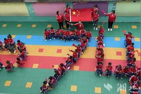 鹤峰走马：为祖国庆生，童声唱红歌图片