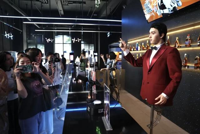 北京亦庄启动全球首个机器人综合生态平台“机器人大世界2.0”