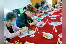 公益服务、家风宣讲……他们贴心关爱“一老一小”图片