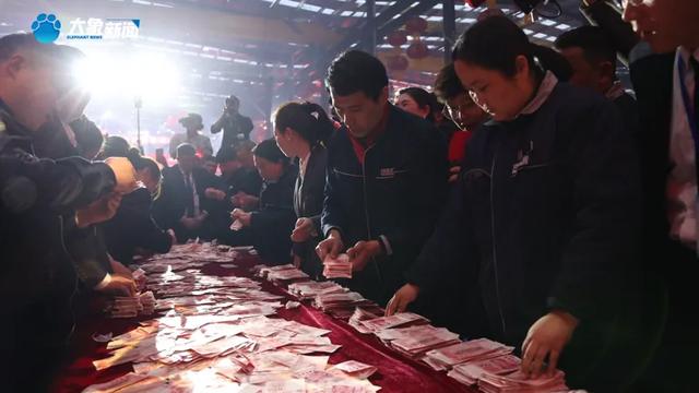 全网最爱发钱老板称中秋发钱不是作秀