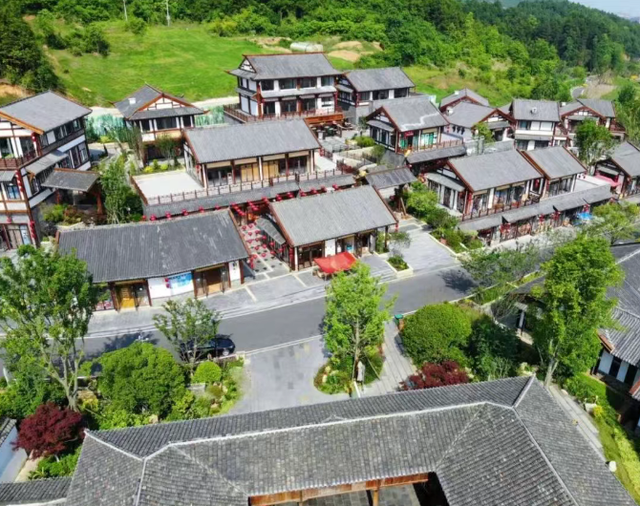 清镇喊你过周末 | 周末2日游，这三条线路随你选