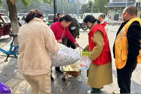 旧衣捐赠汇集温暖 助力爱心循环图片