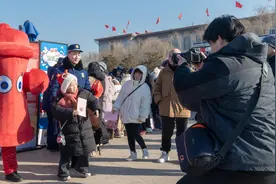 北京消防救援队伍坚守岗位，守护春节平安图片
