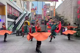 集宁乌兰牧骑惊艳亮相南宁，演绎民族风情图片