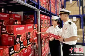 湖北小龙虾“热辣”海外市场图片