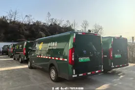 打通快递进村“最后一公里”——金沙23台新能源电动车投入使用图片