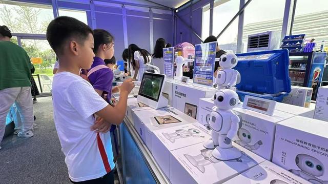 “国产化替代”受关注  科创热词有哪些｜北京青年眼中的“十五五”热词