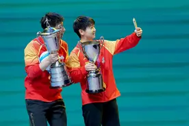 孙颖莎首夺世界杯，马龙拿下第30个世界冠军图片