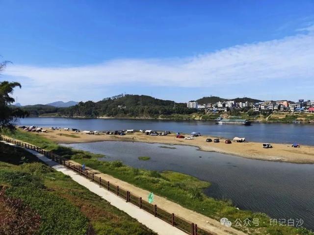 解锁宝藏鱼峰，让秋日CityWalk“不基础”！