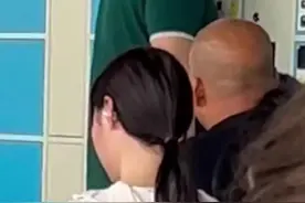 考驾照手机被锁柜子 男子呼唤SIRI给老婆报备图片