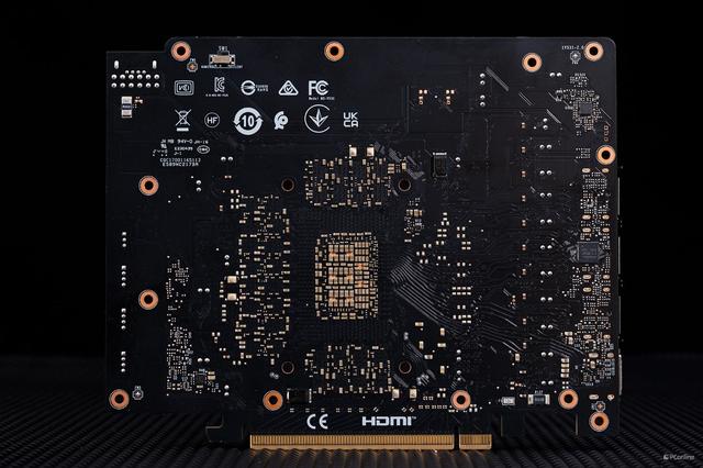 微星GeForce RTX 5080超龙SOC显卡评测：实力出众的“西装暴徒”