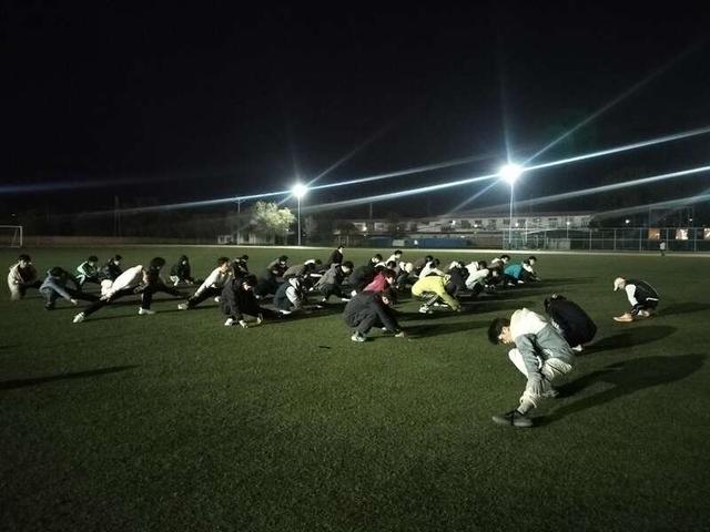 给户外运动系好“安全带” 这些高校社团有“秘笈”