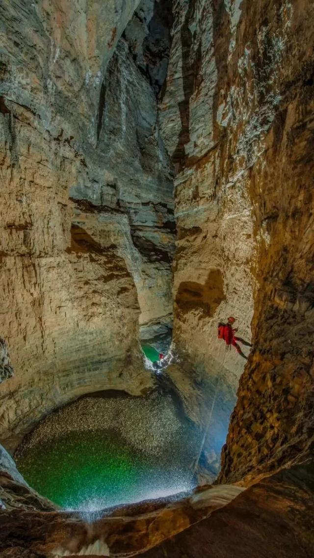 惊艳伦敦！双河溶洞携北纬 28°秘境奇观闪耀世界舞台！