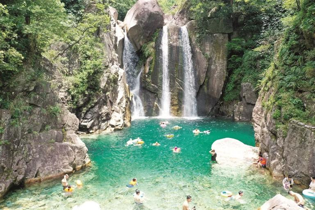 融水“果冻水”、特派团帮扶、产业发展等工作获柳州日报报道