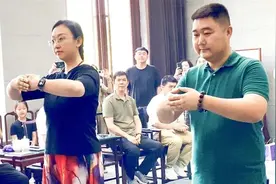 用传承点燃陶瓷技艺创新火花图片