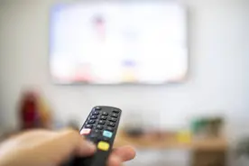 闪电律解｜300元遥控器修一下花1776元？律师：或可涉刑图片