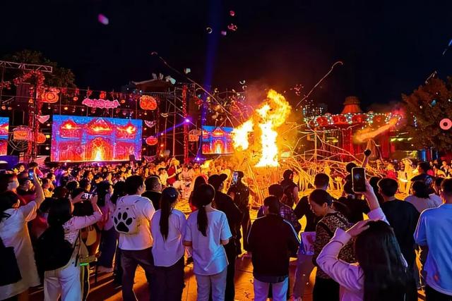 花都跨年大戏！花火、千灯、电音……仪式感拉满!