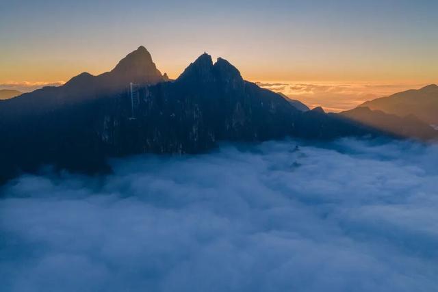 绝！莽山上的悬崖日出——随手一拍，尽是大片