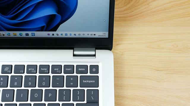 AI赋能，时尚便携商用新选择：Dell Pro 13 Plus 锐龙AI版评测