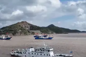 万帆齐发！东海迎来全面开渔 海事部门全力保障船舶进出港安全图片