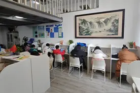 悄然疯长的AI自习室：有学生学习程度提升到80%，新职业“督学师”月入过万，风口还是噱头？图片
