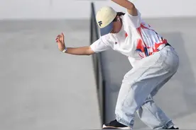 无缘奖牌但未来可期！肇庆“05后”滑板女孩的“翻转”故事图片