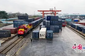 时评：中欧班列奏响全球经贸合作新乐章图片