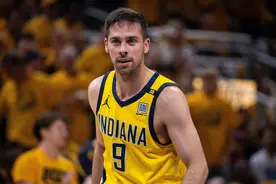 😍好球员！麦康纳拿不到4年7870万“顶薪” 但会大幅涨薪💰️图片