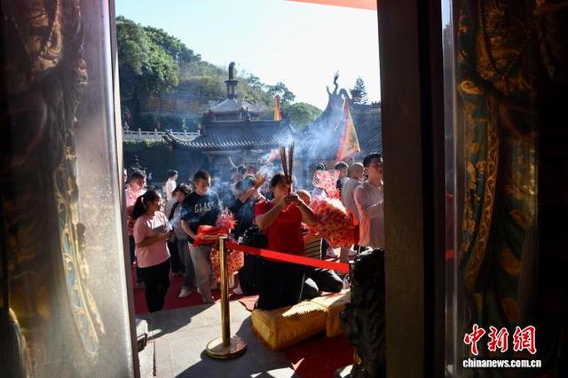 福建妈祖故里引游人