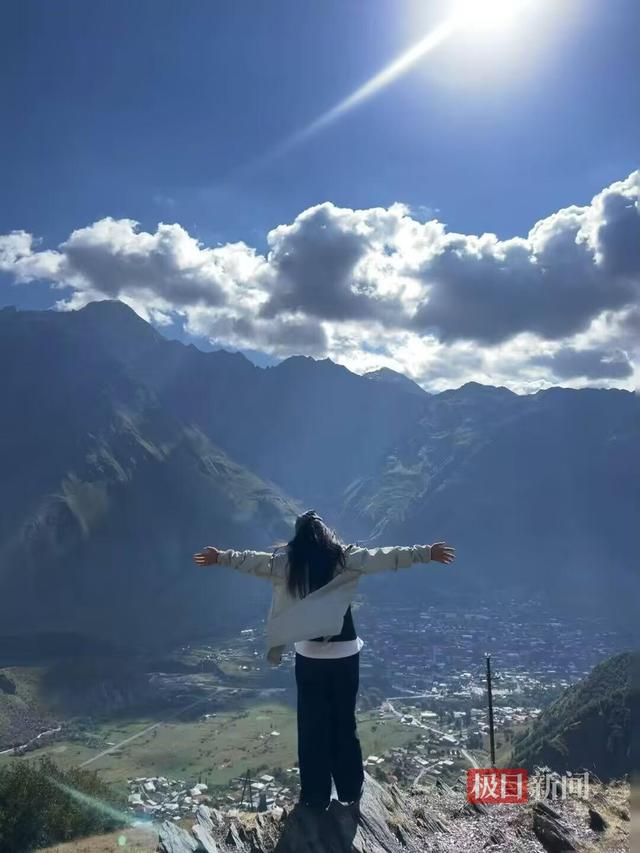 湖南20岁女大学生35天穷游7国仅花万元，为了攒旅行费课余打工四个月，当事人：最省时一天只花几十元