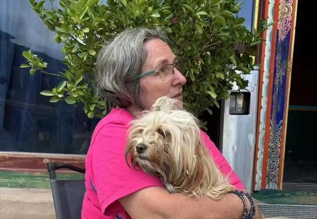 法国女士隐居云南深山15年：厌倦打工，想在中国好好生活