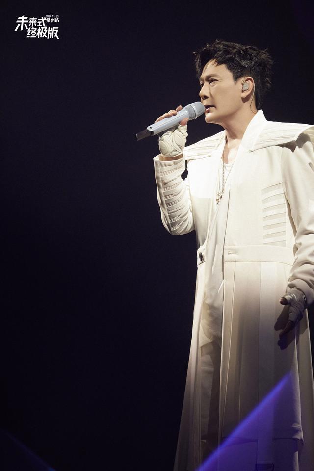 张信哲：我到了“讲述一些爱情之外”的人生阶段｜人物