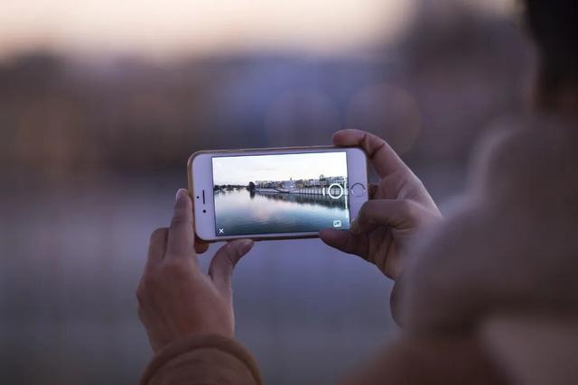 中产「电子三件套」，没有 iPhone