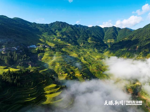 贵州从江：月亮山现云海奇观